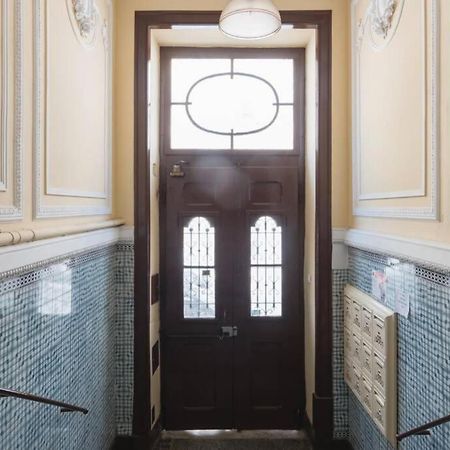 Sunny Terrace Apt, Close To Downtown! 2 Bedroom Flat Лісабон Екстер'єр фото