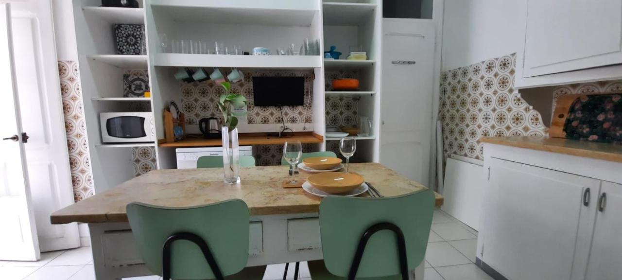 Sunny Terrace Apt, Close To Downtown! 2 Bedroom Flat Лісабон Екстер'єр фото