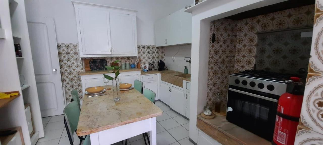 Sunny Terrace Apt, Close To Downtown! 2 Bedroom Flat Лісабон Екстер'єр фото