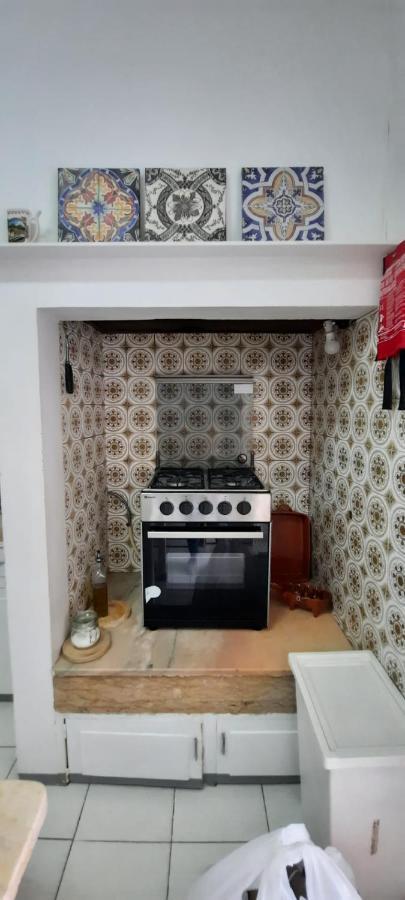 Sunny Terrace Apt, Close To Downtown! 2 Bedroom Flat Лісабон Екстер'єр фото
